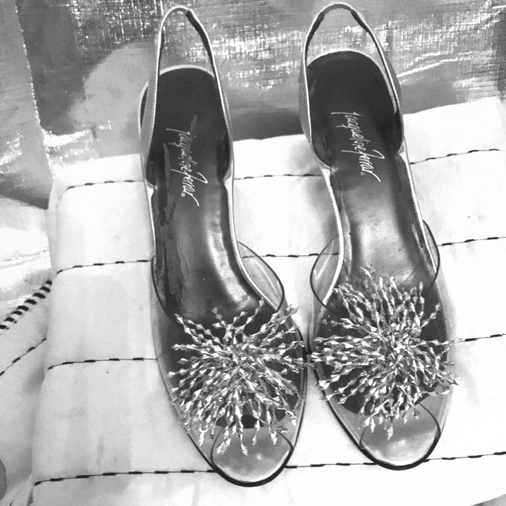 Jacqueline Ferrar Clear Heel with Fancy Bow.